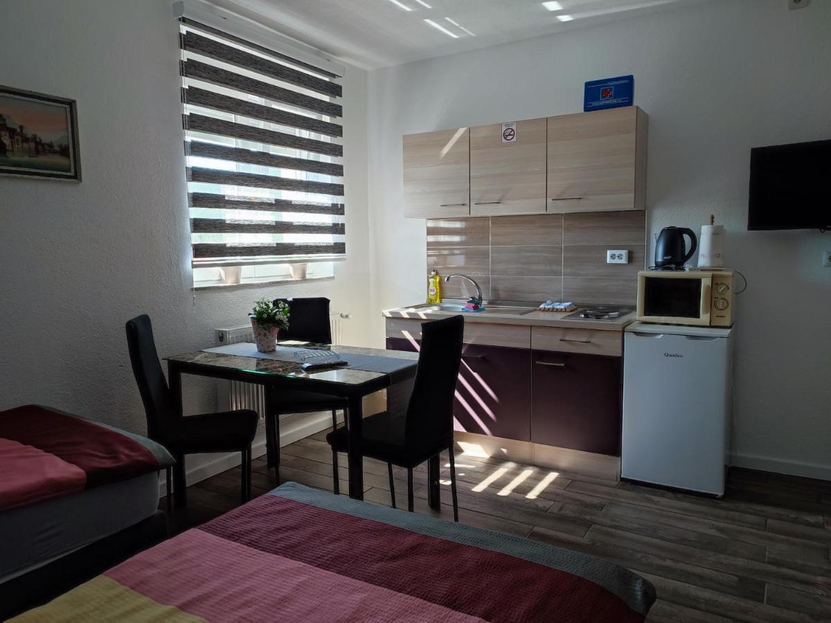 Apartman Toni Gracac  Bagian luar foto
