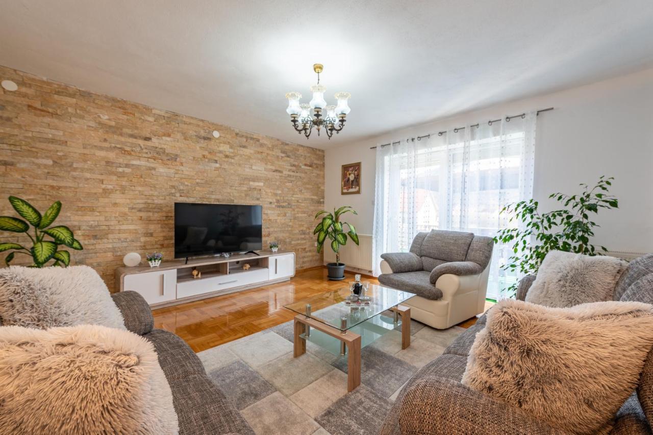 Apartman Toni Gracac  Bagian luar foto