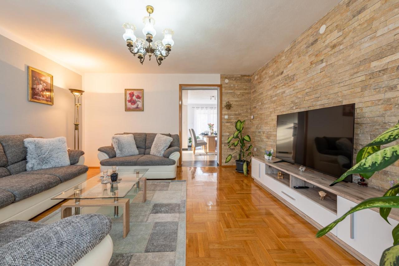 Apartman Toni Gracac  Bagian luar foto