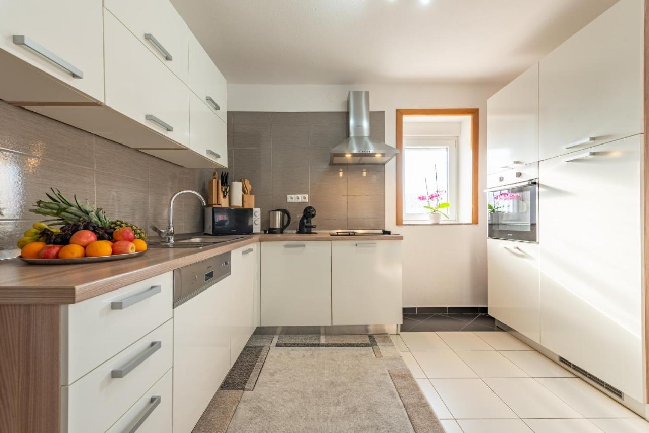 Apartman Toni Gracac  Bagian luar foto
