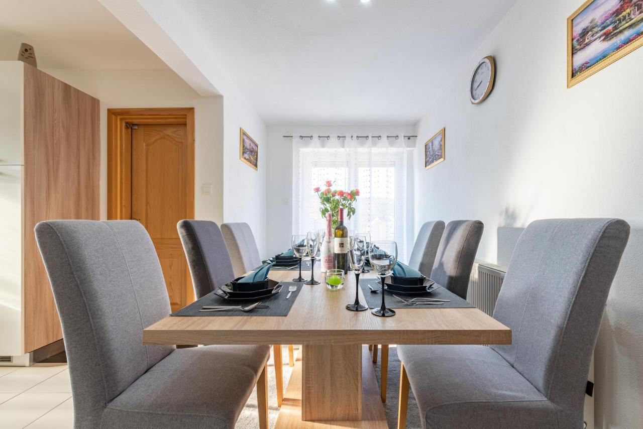 Apartman Toni Gracac  Bagian luar foto