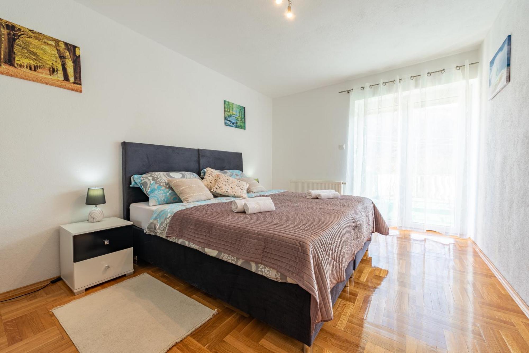 Apartman Toni Gracac  Bagian luar foto